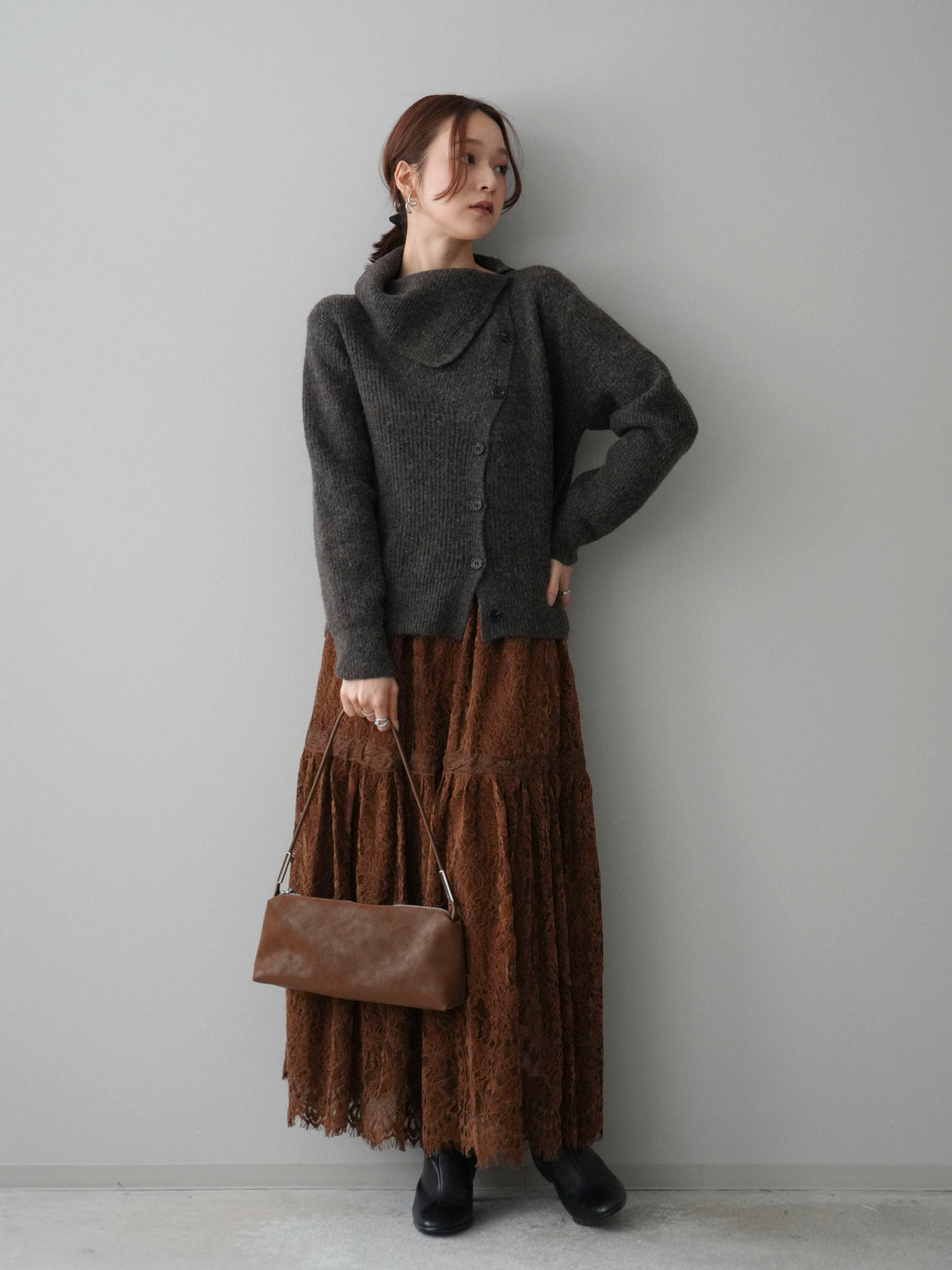 [SET]ハイネックデザインボタンニットカーディガン+起毛レースティアードスカート(2set)