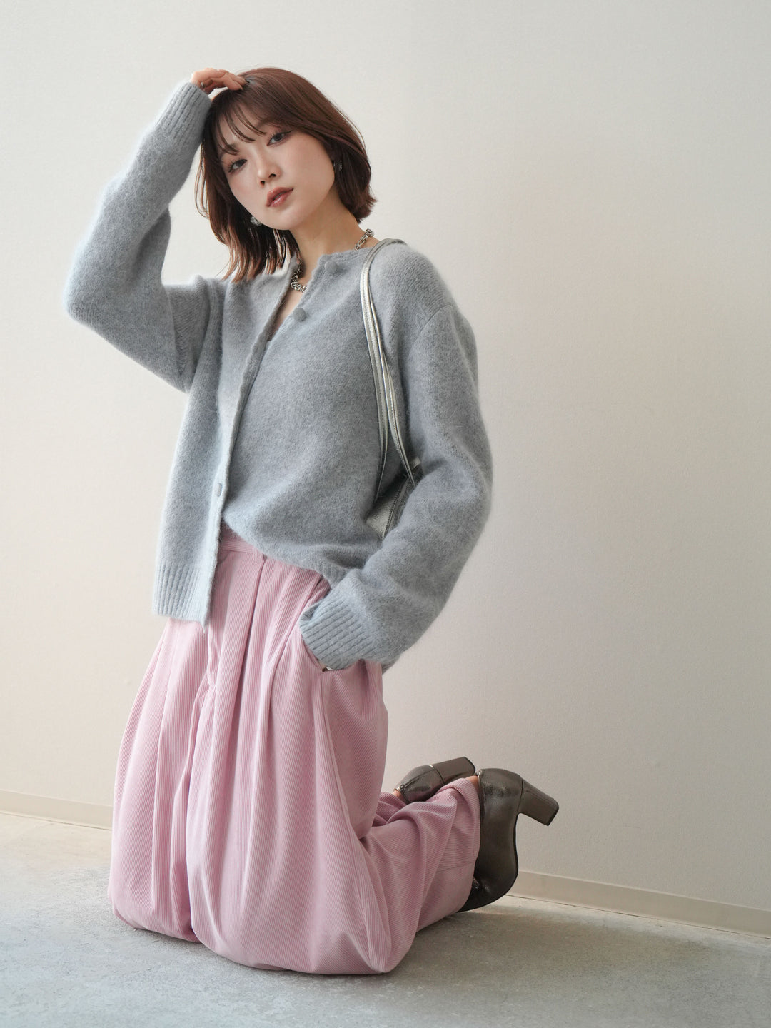 [SET]くるみボタンニットカーディガン+コーデュロイサイドタックコクーンパンツ(2set)