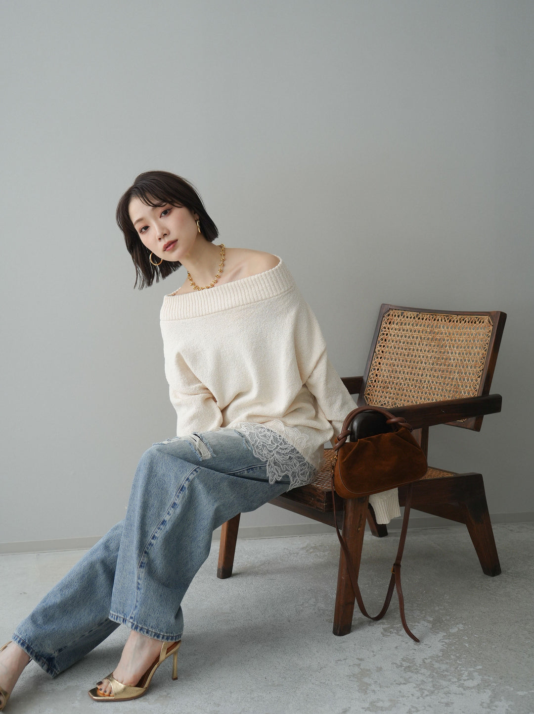 [予約]アシンメトリーレースヘムニットプルオーバー/ivory