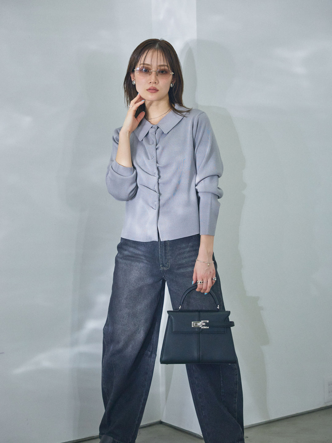 【Allure】[SET]襟付きギャザーニットカーディガン+アシメカーブデニムパンツ(2set)