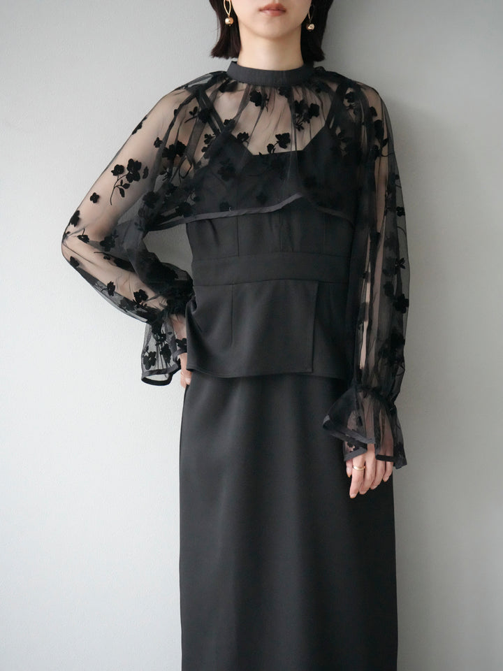 [予約]チュールフラワーフロッキーショートブラウス/ブラック