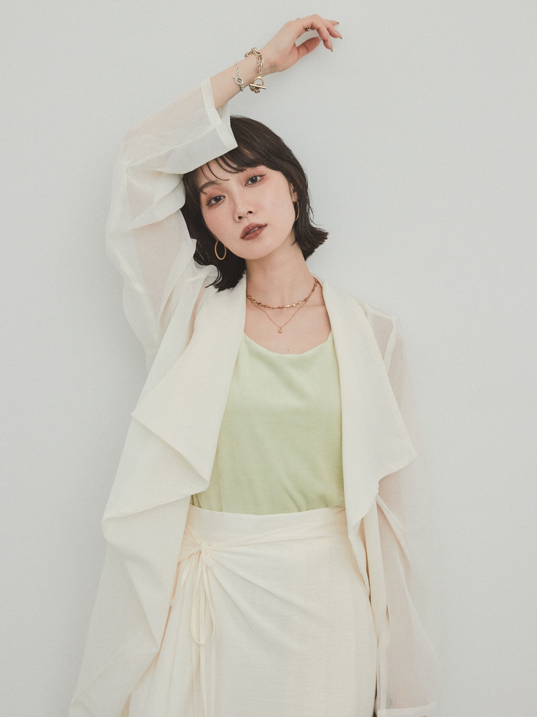 [SET] 方形天鵝絨背心 + 水洗緞層疊裙褲 + 透視長外套 (3 件套)