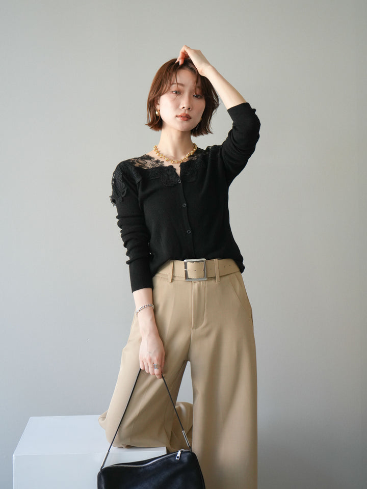 【套裝】肩部蕾絲針織開襟衫+銀色搭扣垂褶闊腿褲（兩件套）