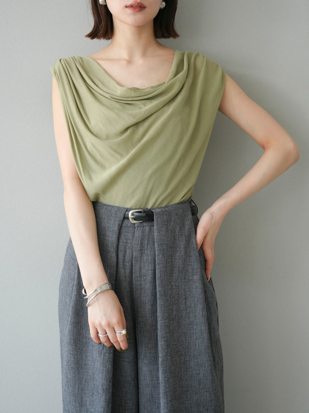 【預購】串珠鏈垂墜上衣/卡其色