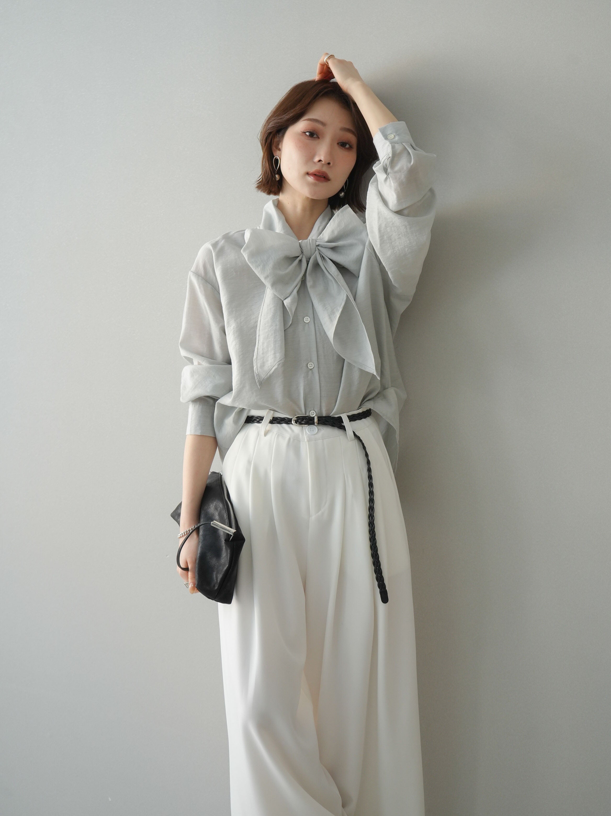 SET]シアーボウタイブラウス+シアーボウタイブラウス(2set) – Lumier