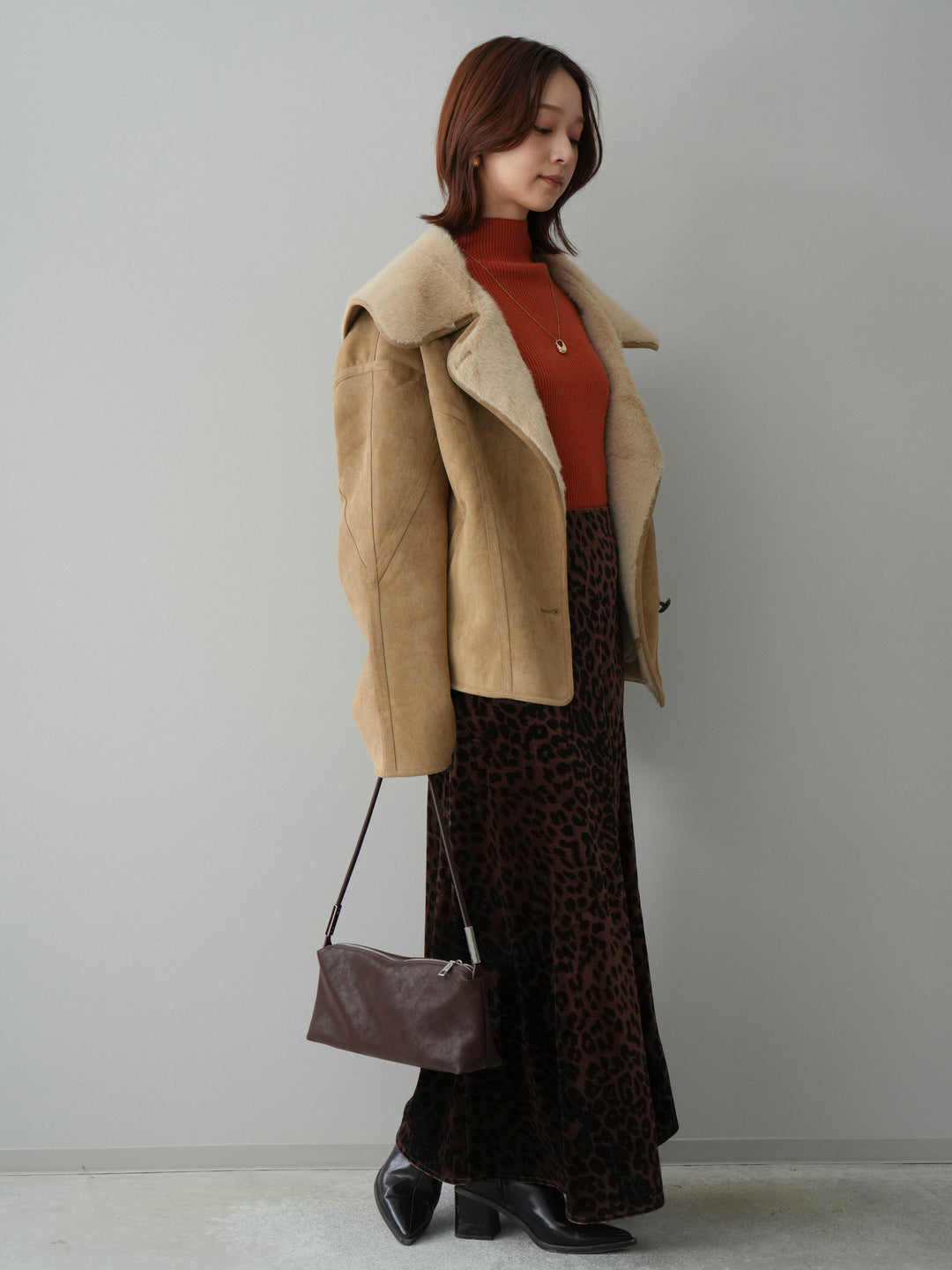 [SET]ムートンショートジャケット+袖ボタンボトルネックリブニットトップス(2set)