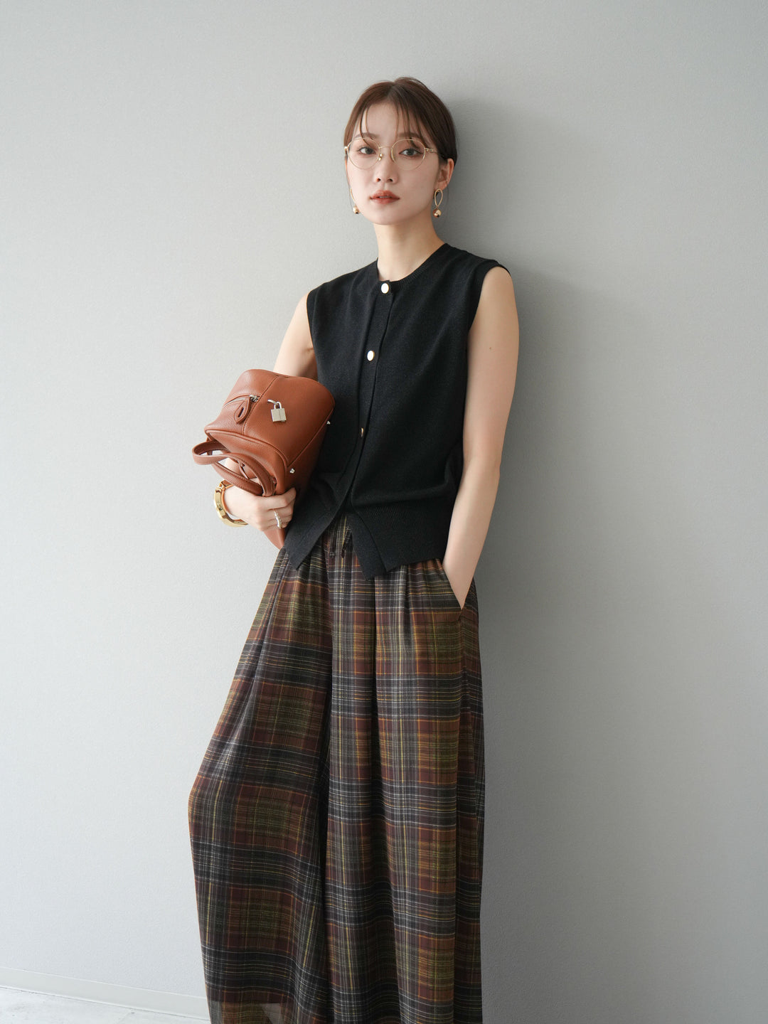 [SET] 金銀絲針織背心 + 透視格紋寬鬆褲 (2 件套)