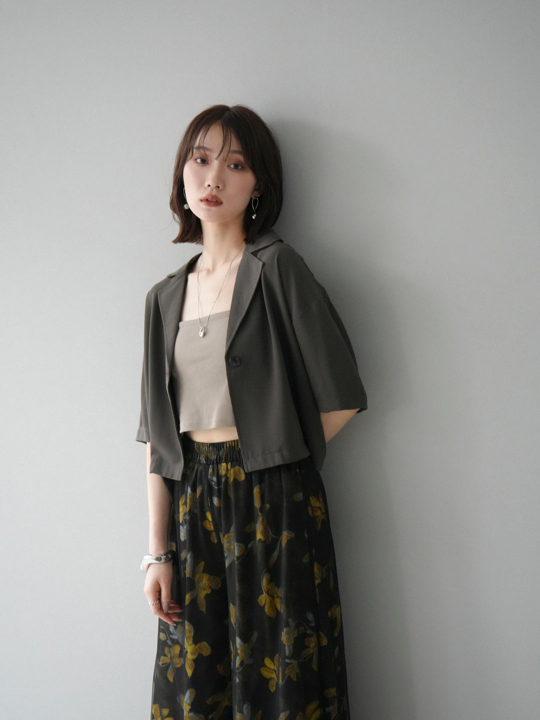 [SET]ハーフショートジャケット+フラワープリントチュールレイヤードパンツ(2set)