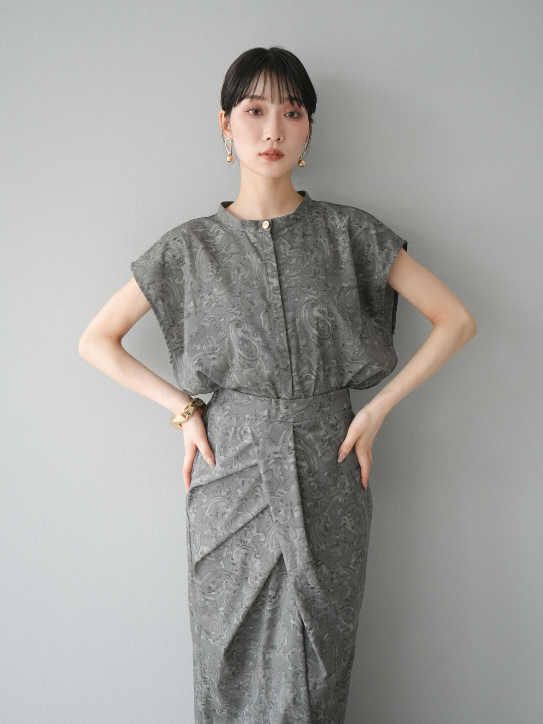 [SET]ペイズリープリントゴールドボタンブラウス+ペイズリープリントタックIラインスカート(2set)