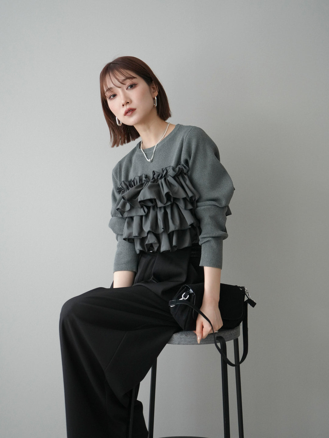 [予約]フリルビスチェドッキングスポンジニットプルオーバー/gray