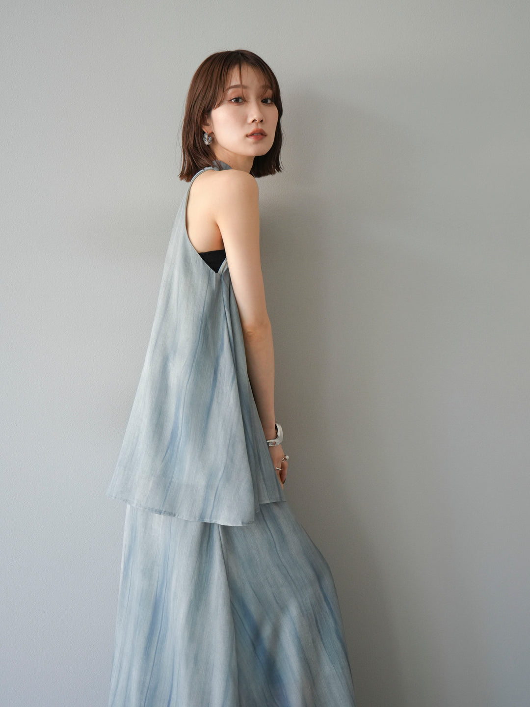 [SET] 細膩花紋V領襯衫＆喇叭裙（2套）