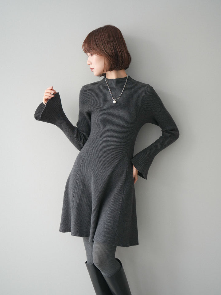【預購】喇叭形羅紋針織迷你洋裝 / 灰色