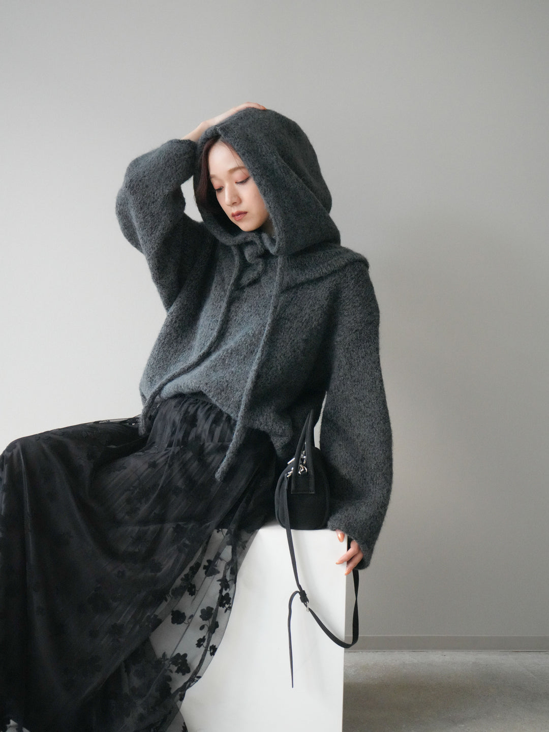 [SET]バラクラバSETニットプルオーバー+フラワーフロッキーチュールプリーツスカート(2set)