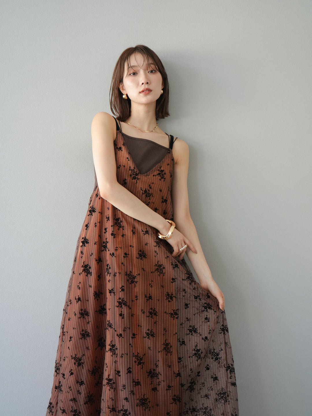 [SET]フロッキーチュールレイヤードベロアキャミワンピース+カップ付きバッククロスキャミソール(2set)