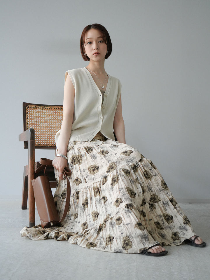 [SET] V領人造絲針織背心+花邊長裙（2件組）