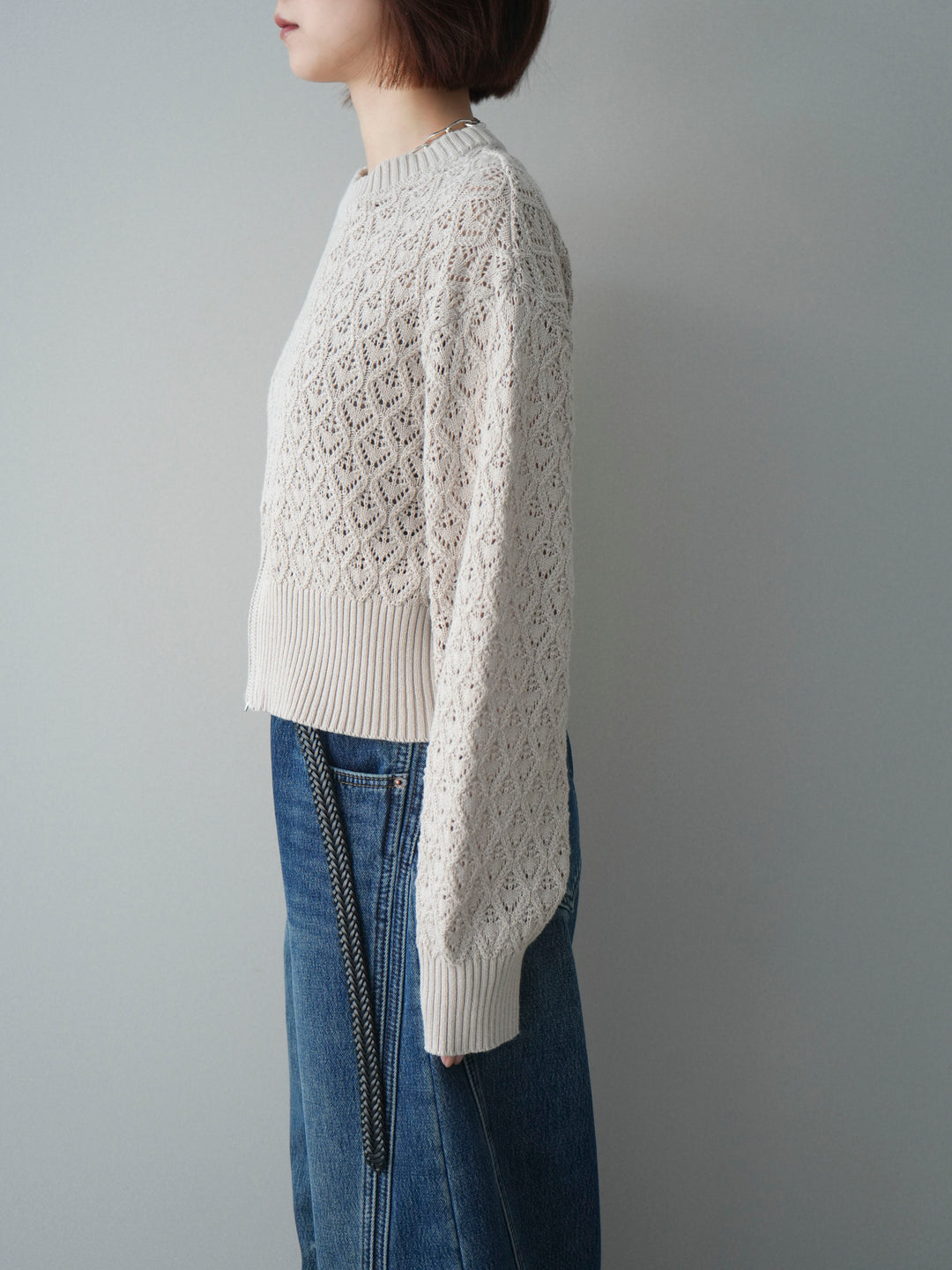 [予約]透かし編みフロントジップスリットニットプルオーバー/lightbeige