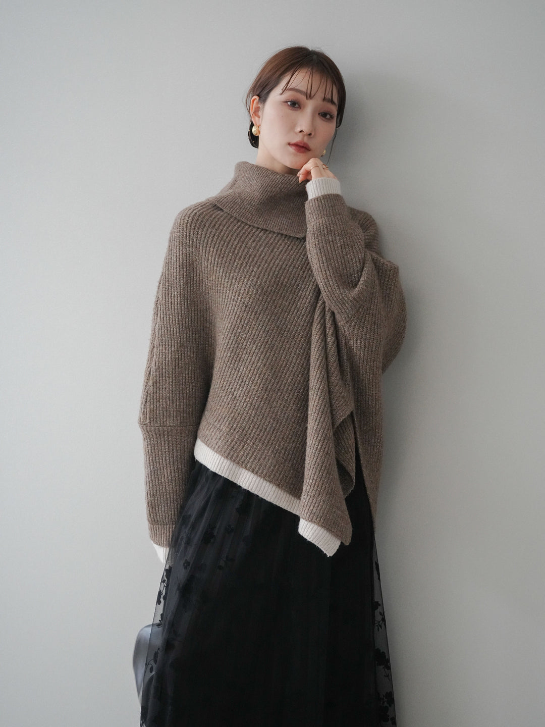 [予約]配色アシンメトリードルマンニットプルオーバー/oatmeal