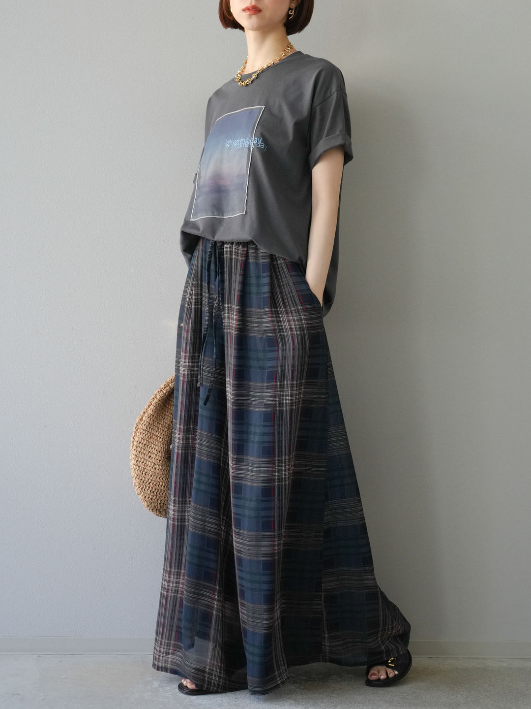 [SET] 薄紗層疊印花T卹 + 透視格紋寬鬆褲 (2件套)