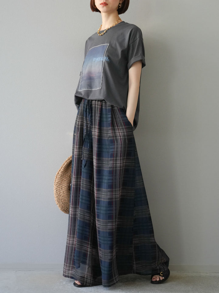 [SET] 薄紗層疊印花T卹 + 透視格紋寬鬆褲 (2件套)