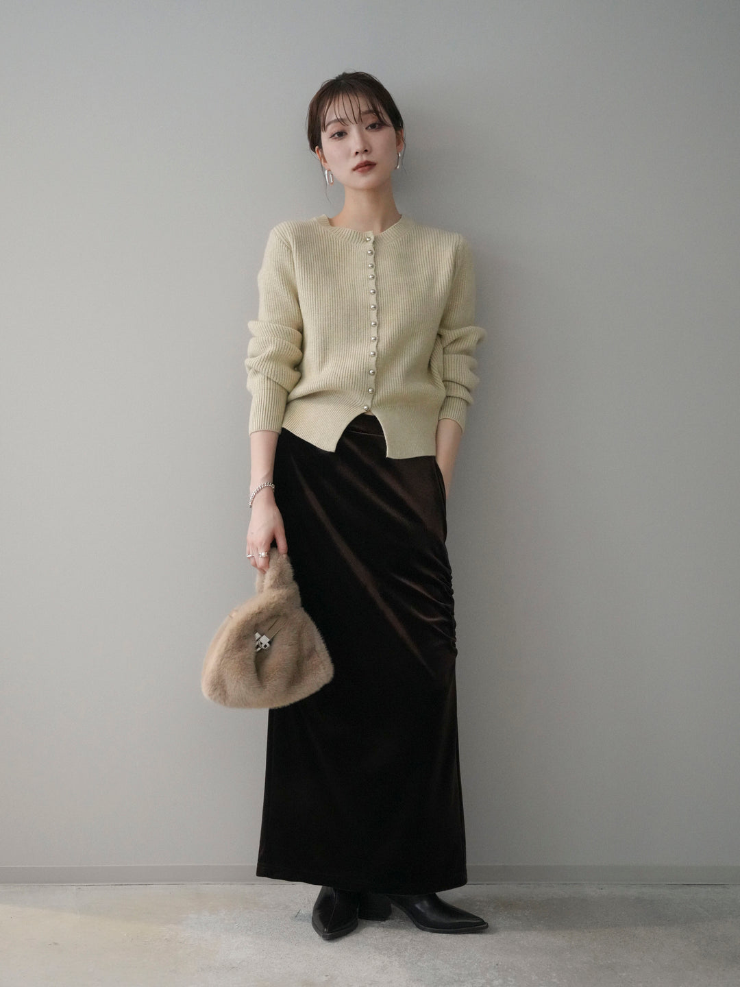 [SET]シルバーボタン畦編みニットカーディガン+ギャザーベロアスカート(2set)