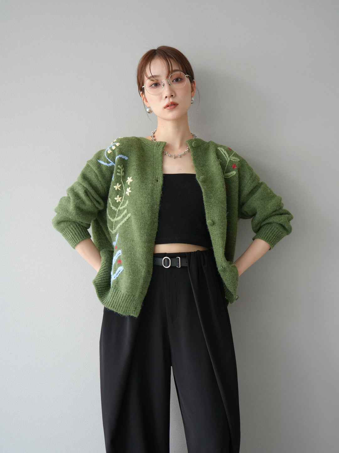 [SET]フラワー刺繍ニットカーディガン+ベルト付タックワイドパンツ(2set)