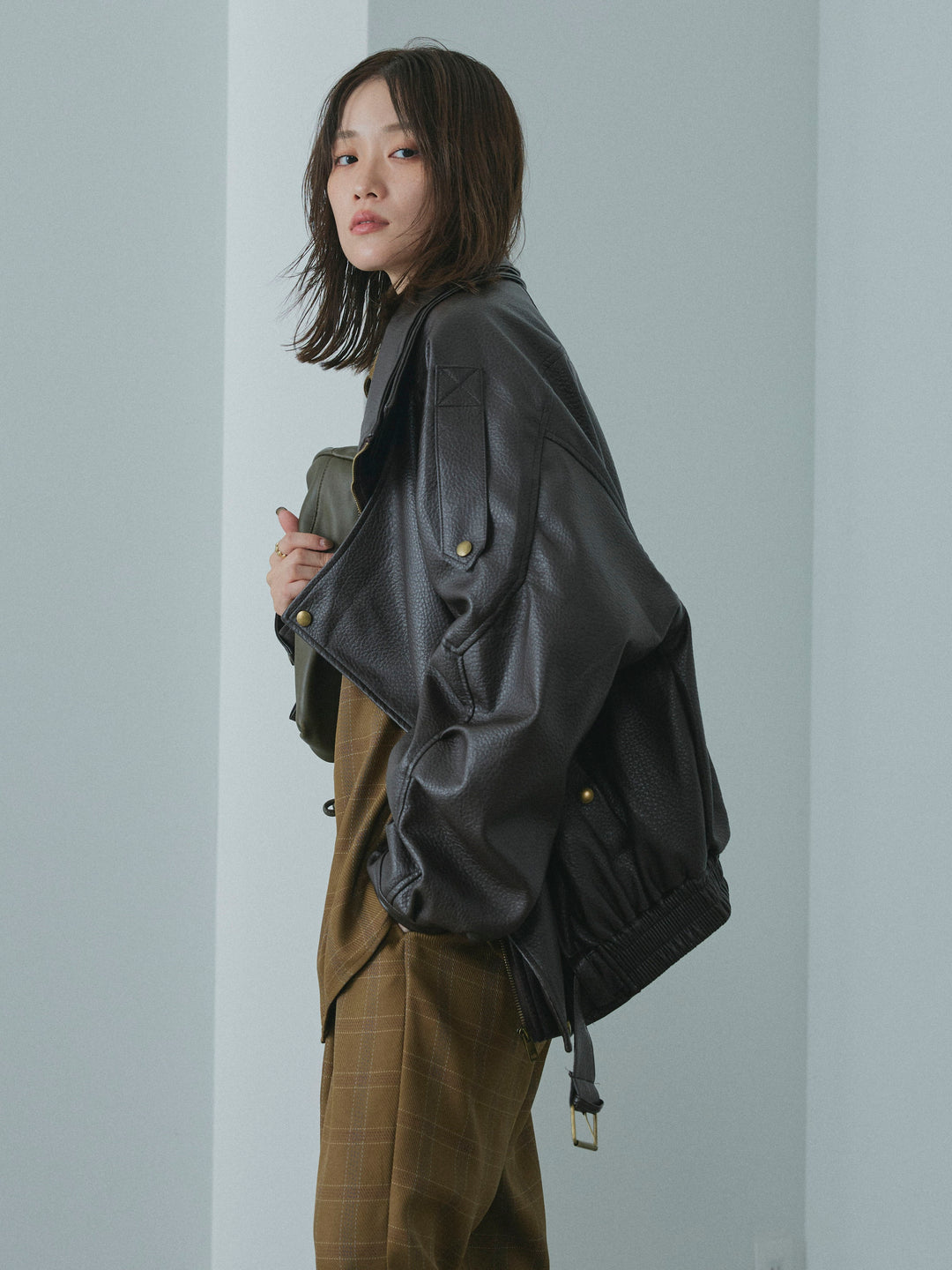 【Allure】[SET]スタンドカラーレザーブルゾン+杢チェックタックパンツ(2set)