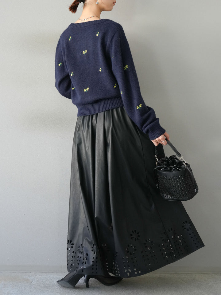 [予約]フラワーパンチングレザースカート/ブラック