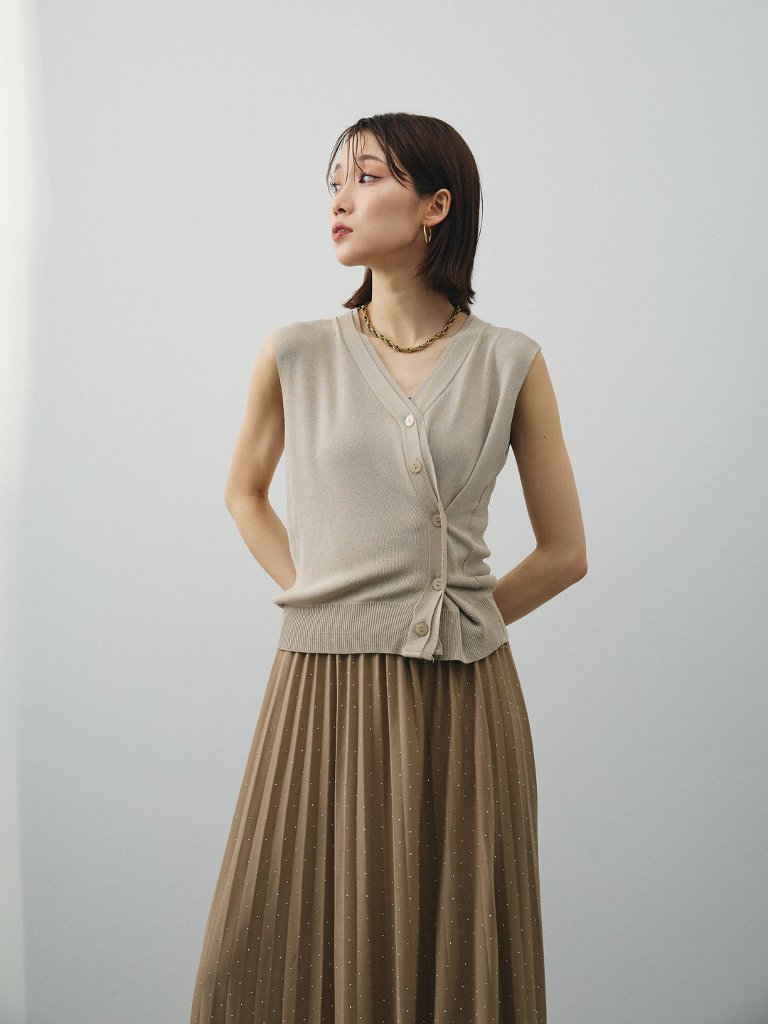 [SET] 清涼觸感2WAY設計針織背心+水鑽百褶裙（2件組）