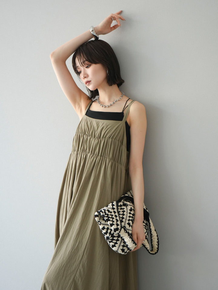 [SET]レーヨンシャーリングキャミワンピース+カップ付きバッククロスキャミソール(2set)