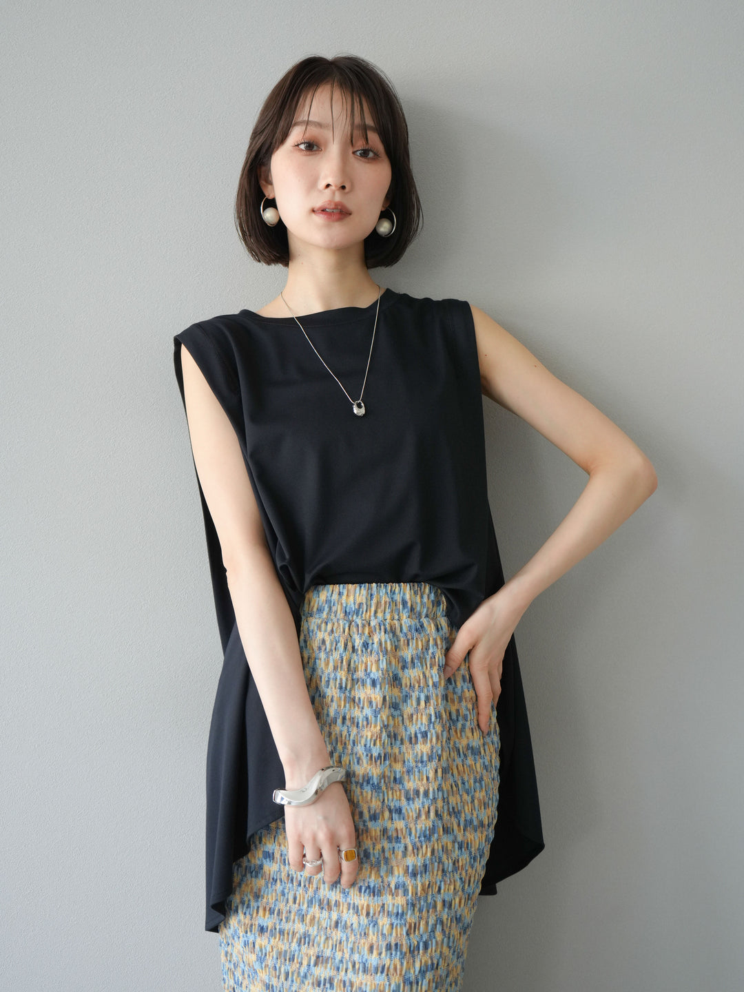 [預訂] Cool Touch Tuck Flare Cut Pullover/黑色