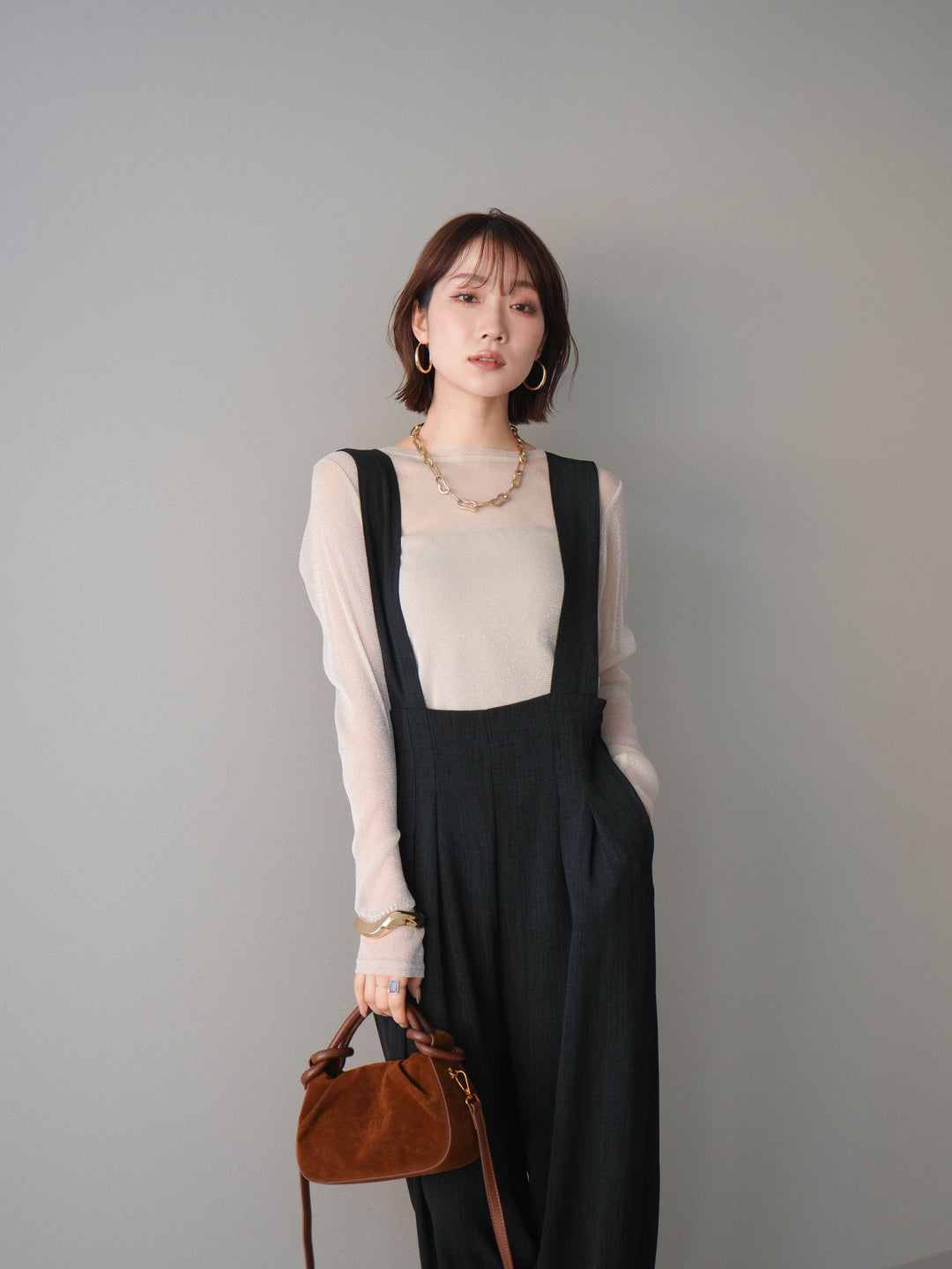 [予約]シボ加工ハイウエストタックサロペット/black