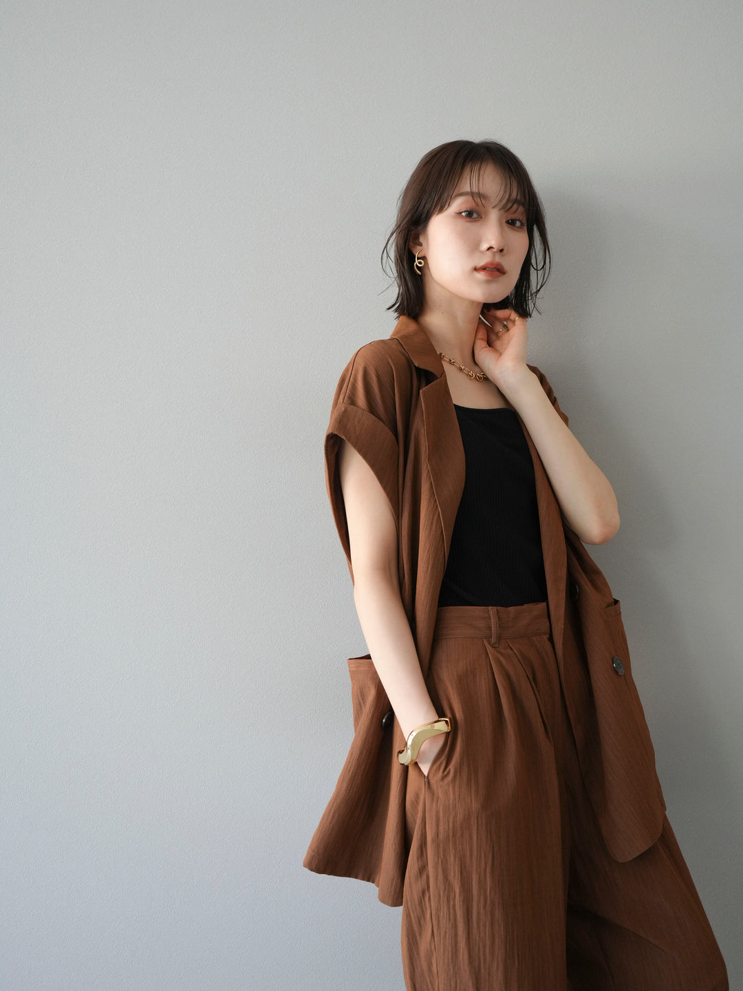 [套裝] 亞麻風格無袖雙背心 + 雙肩帶剪裁羅紋胸罩吊帶背心（2 件套）