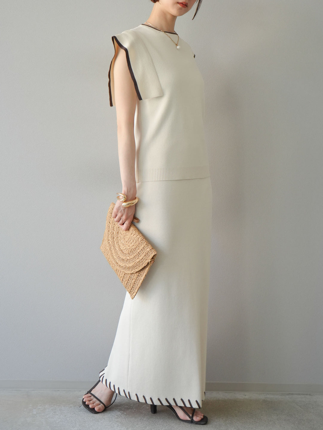 【預購】亞麻質感手縫針織緊身裙/象牙白