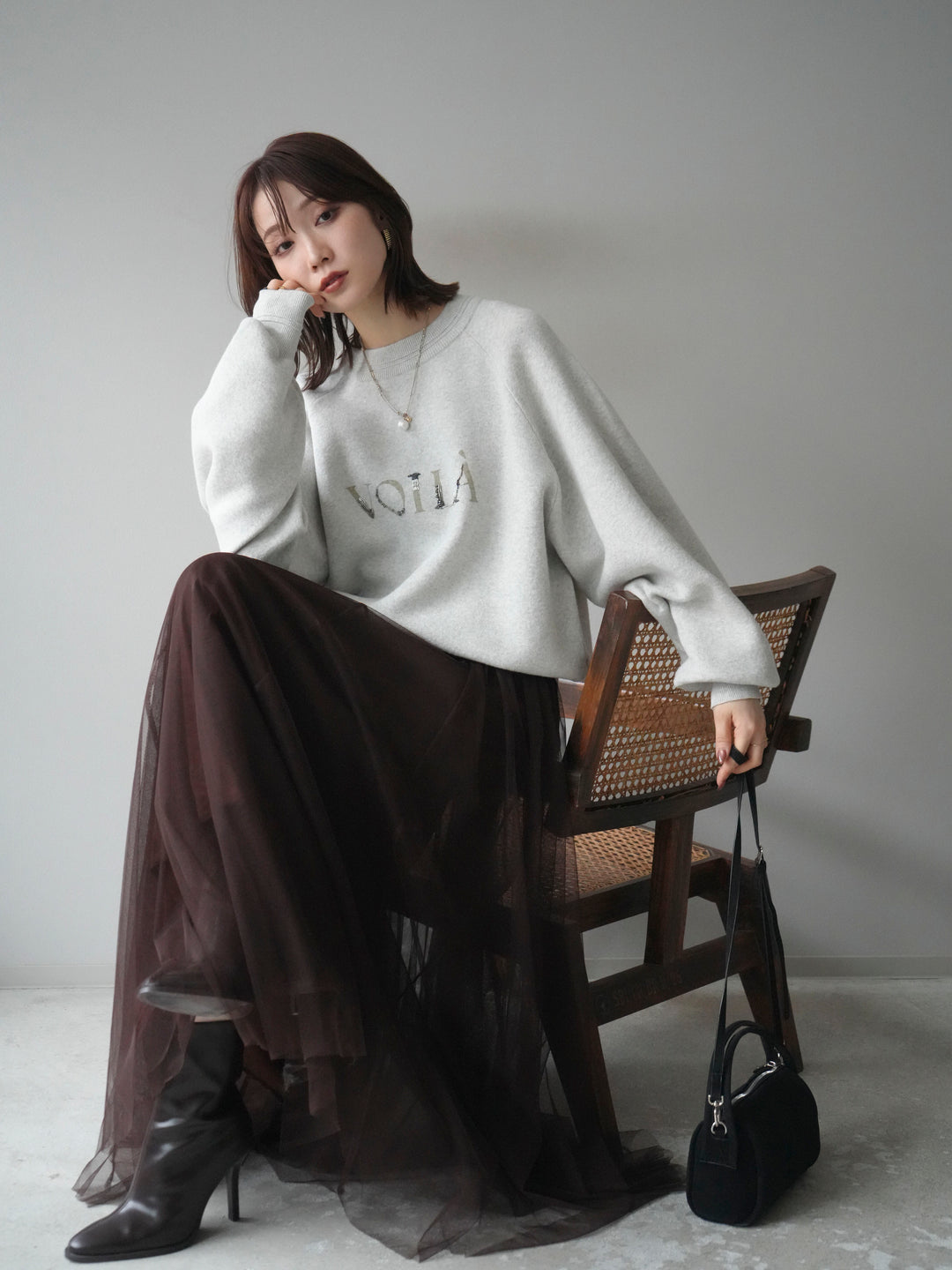 [予約]スウェットライクビーズロゴ刺繍ニットプルオーバー/oatmeal