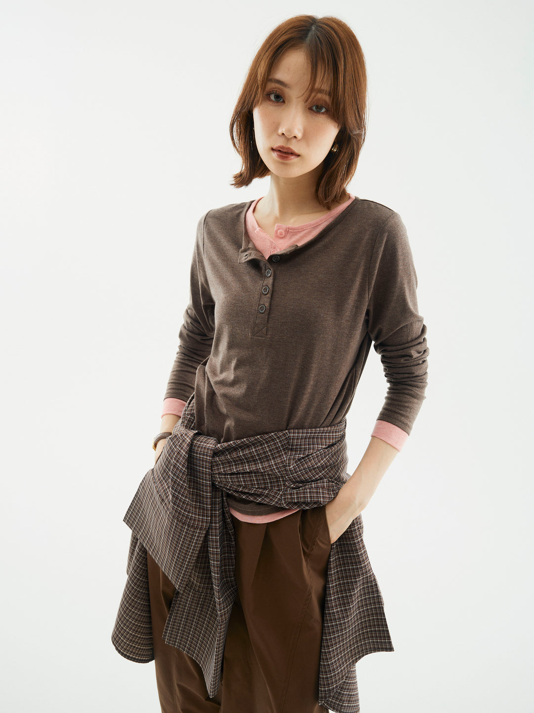 【Allure】[SET]配色レイヤードヘンリーネックトップス+タフタワイドカーブパンツ(2set)