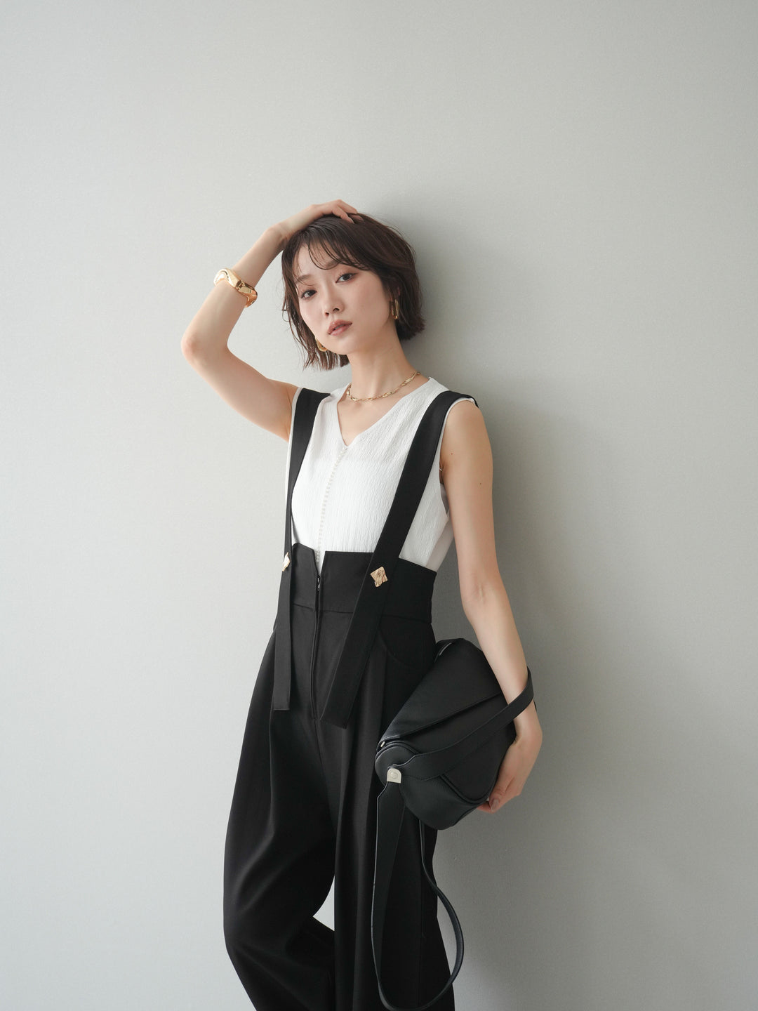 【預購】珍珠圖案V領針織上衣/白色