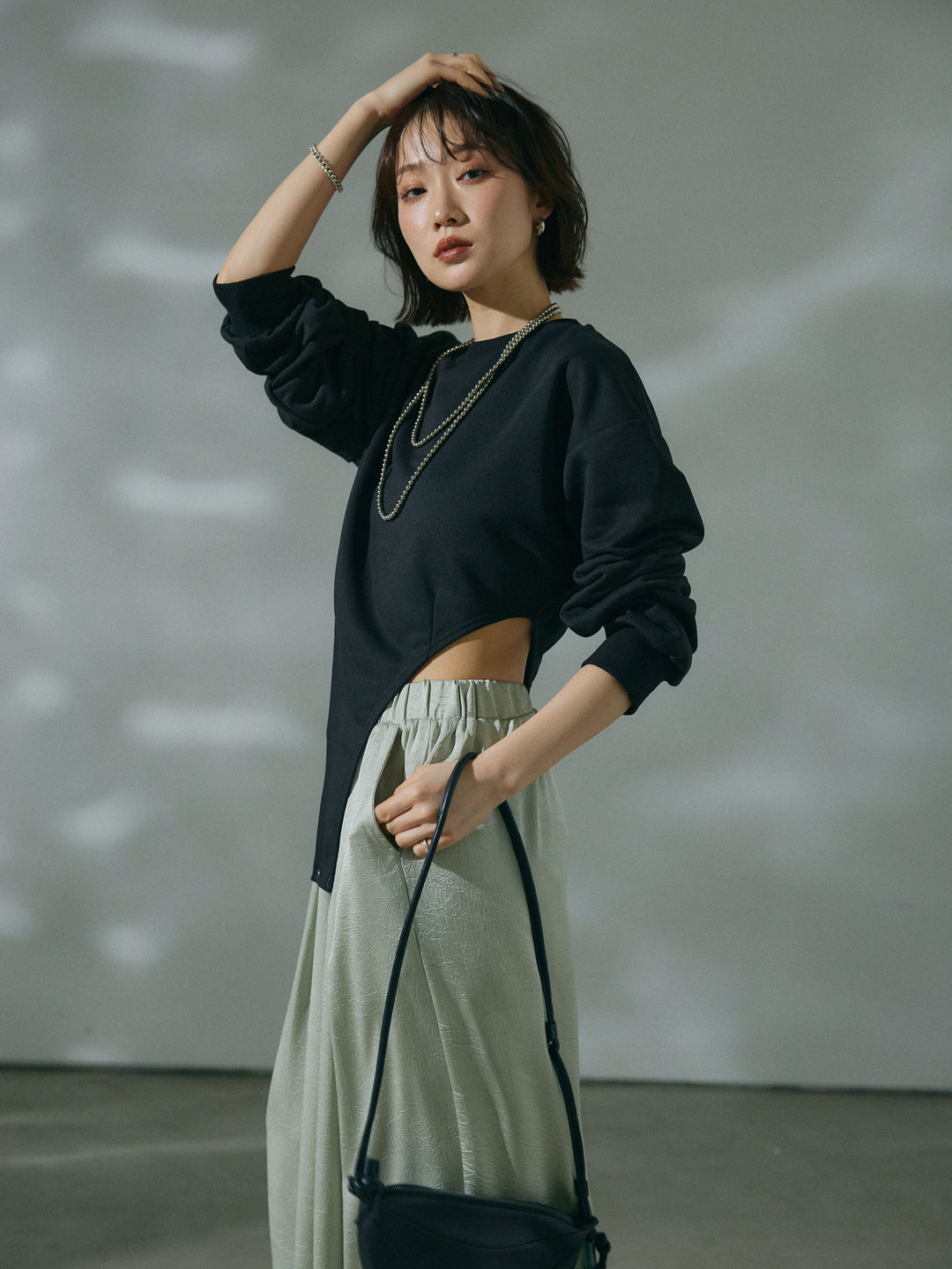 【Allure】[SET]スウェットボディスーツ+ワッシャーサテンタックジョガーパンツ(2set)