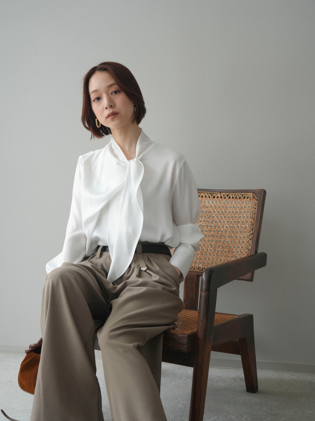 [SET]楊柳シャイニータイブラウス+ベルト付キーホルダーモチーフワイドパンツ(2set)