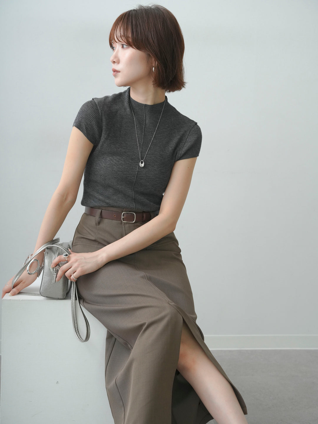 [予約]シアーバックボタンリブニットトップス/gray