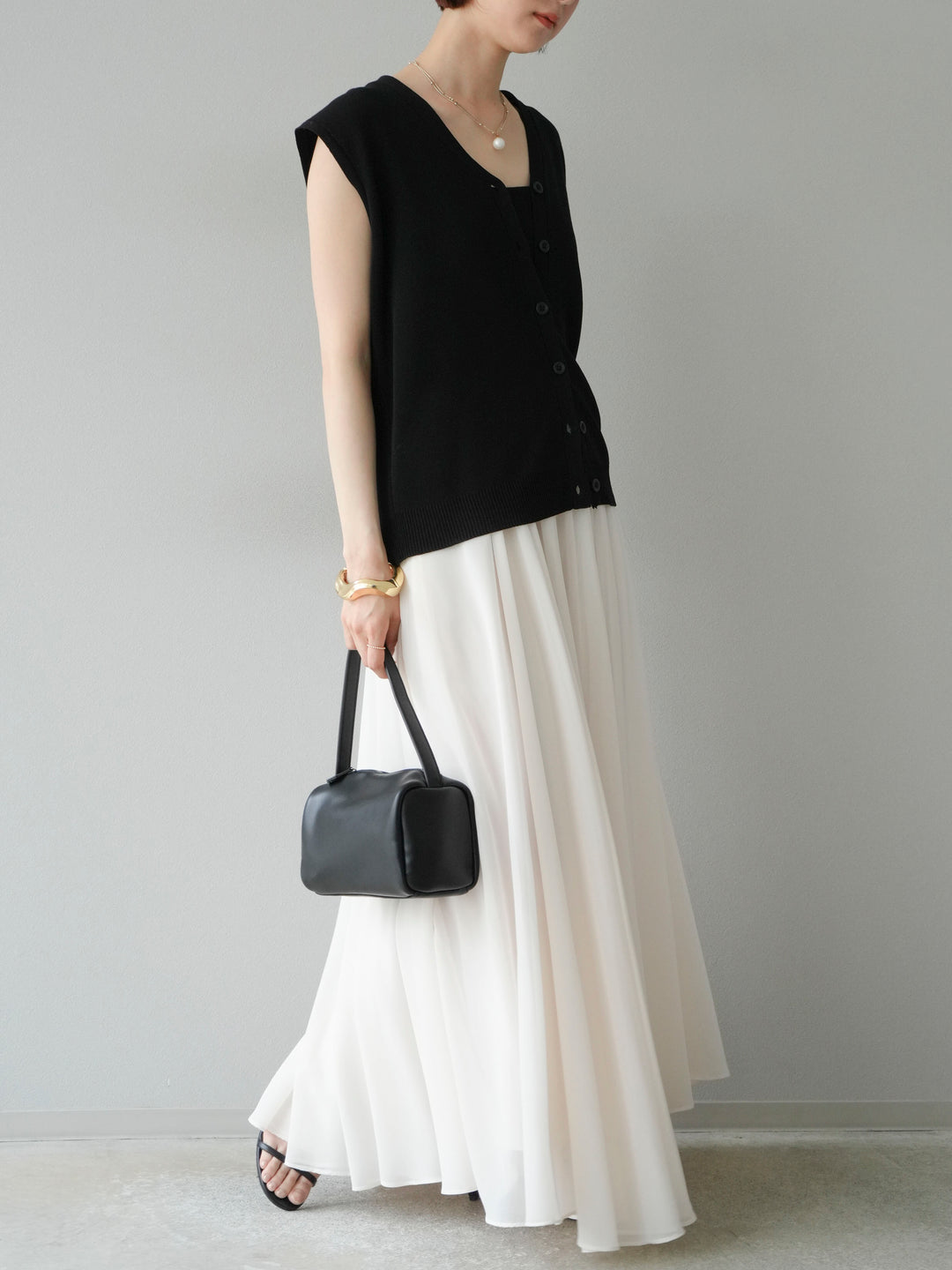 [SET] V領人造絲針織背心+雪紡喇叭裙（2件組）