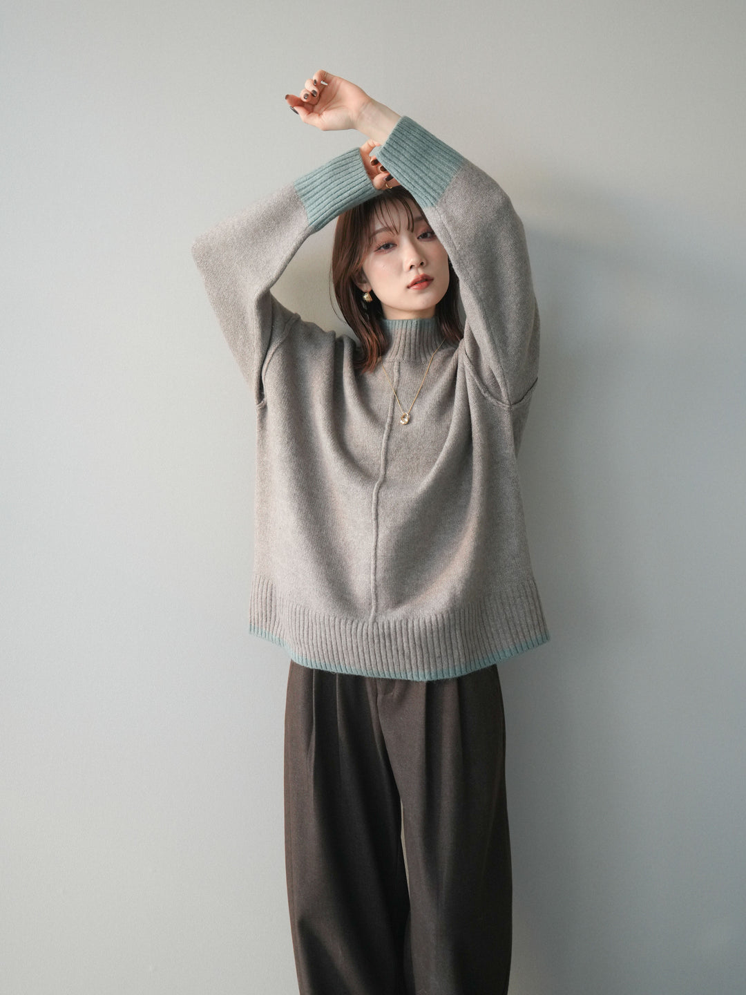 [SET]配色ハイネックニットプルオーバー+選べるアクセセット(2set)