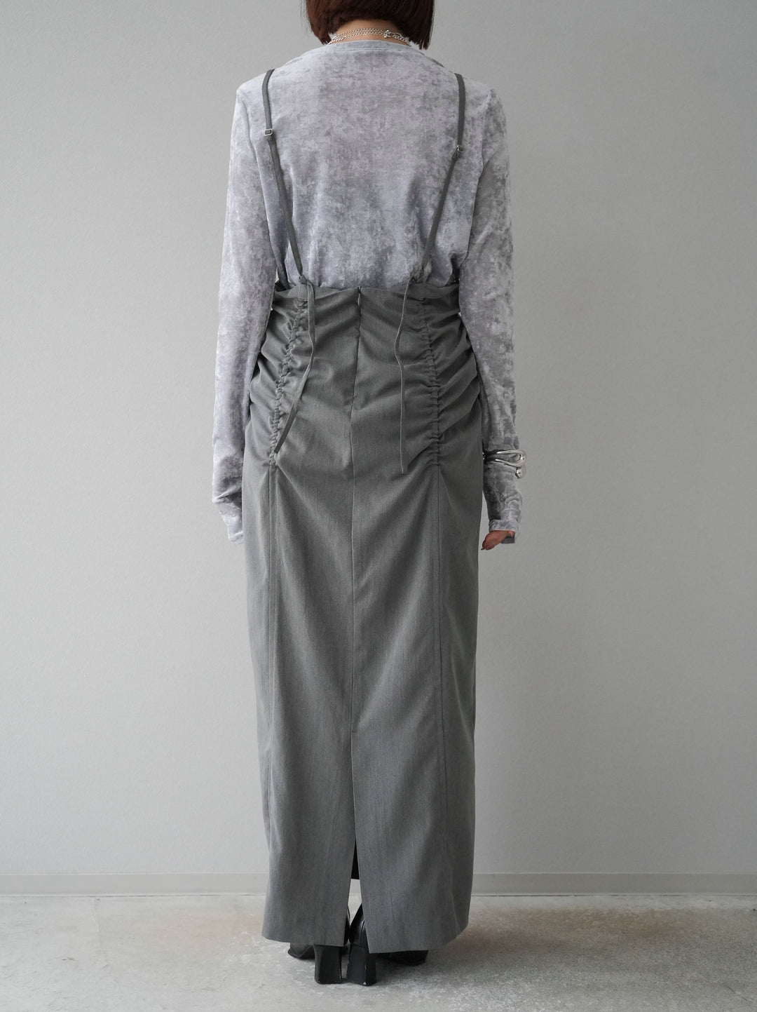 【預購】褶皺吊帶裙/炭灰