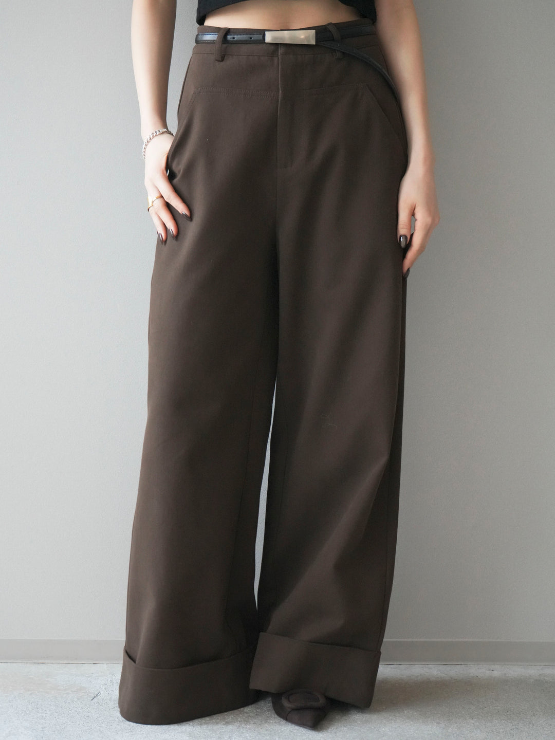 [予約]ベルト付き折り返しコットンツイルワイドパンツ/brown
