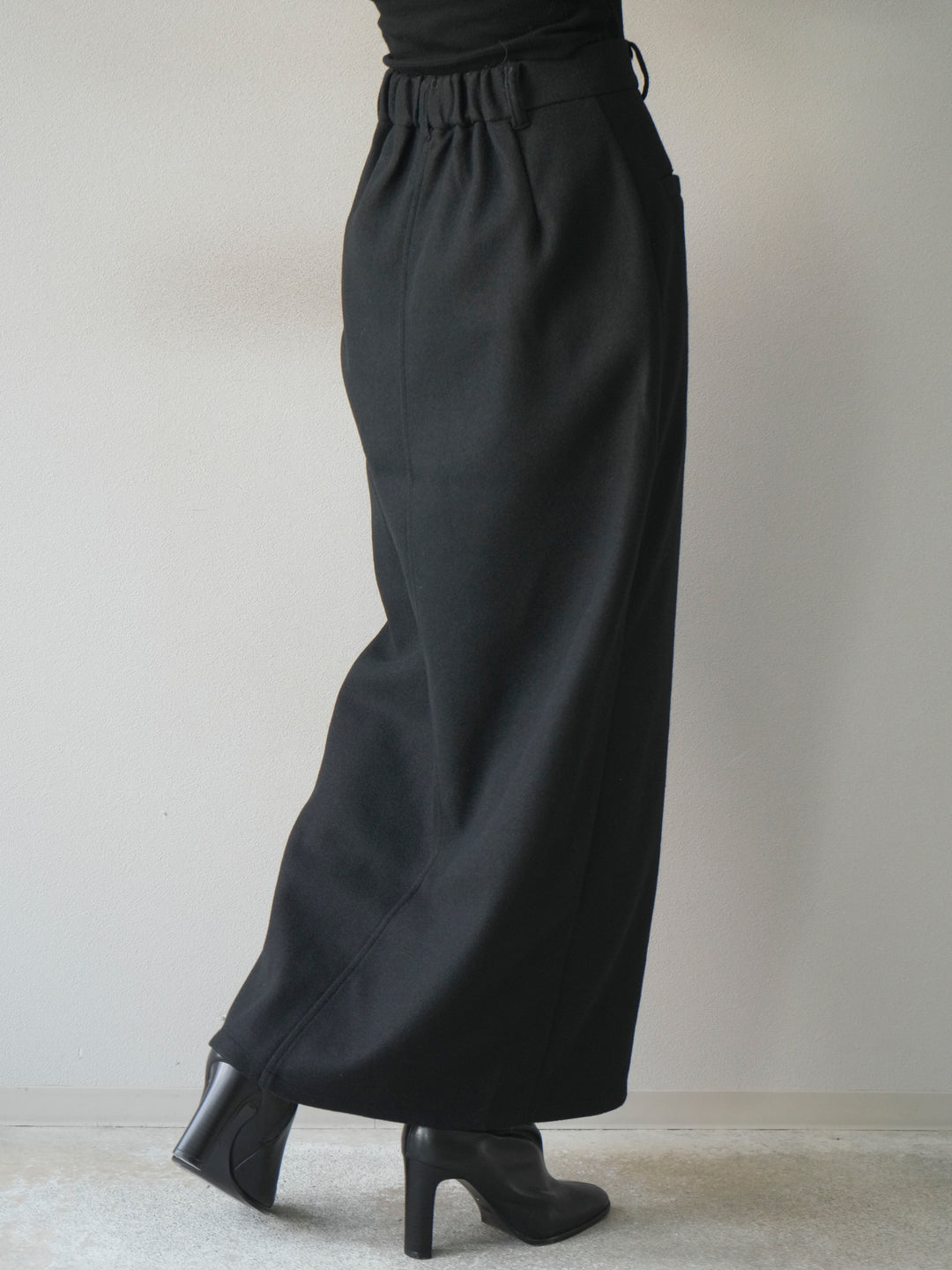 [予約]ウールタッチフロントスリットタイトスカート/black