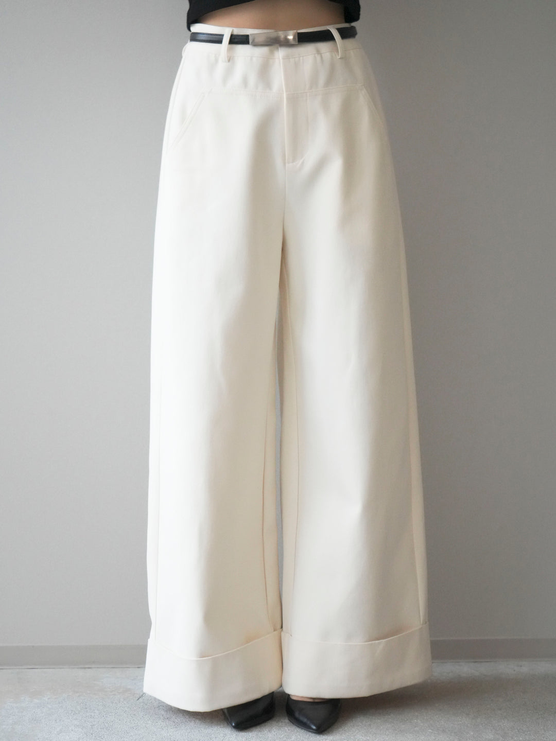[予約]ベルト付き折り返しコットンツイルワイドパンツ/ivory