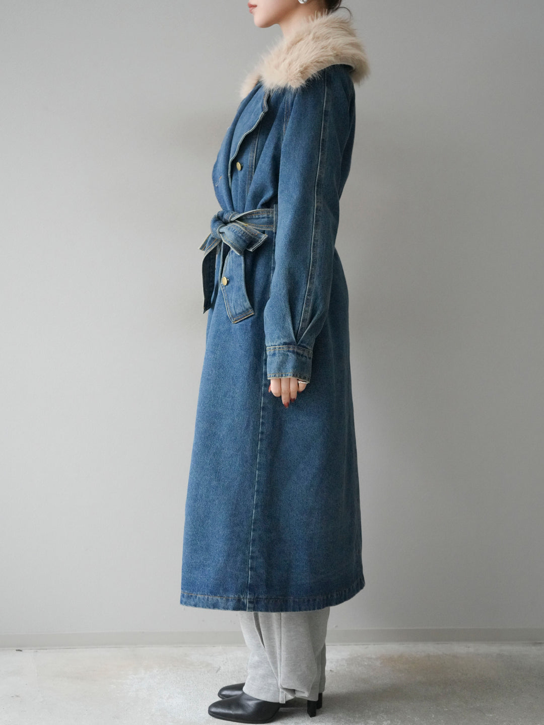 [予約]ファー襟デニムロングコート/blue