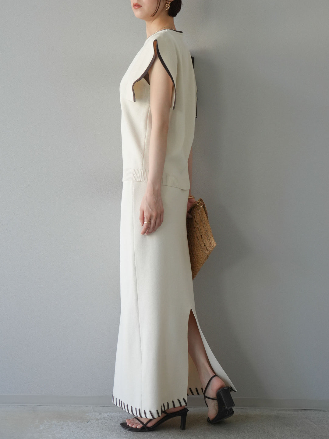 【預購】亞麻質感手縫針織緊身裙/象牙白