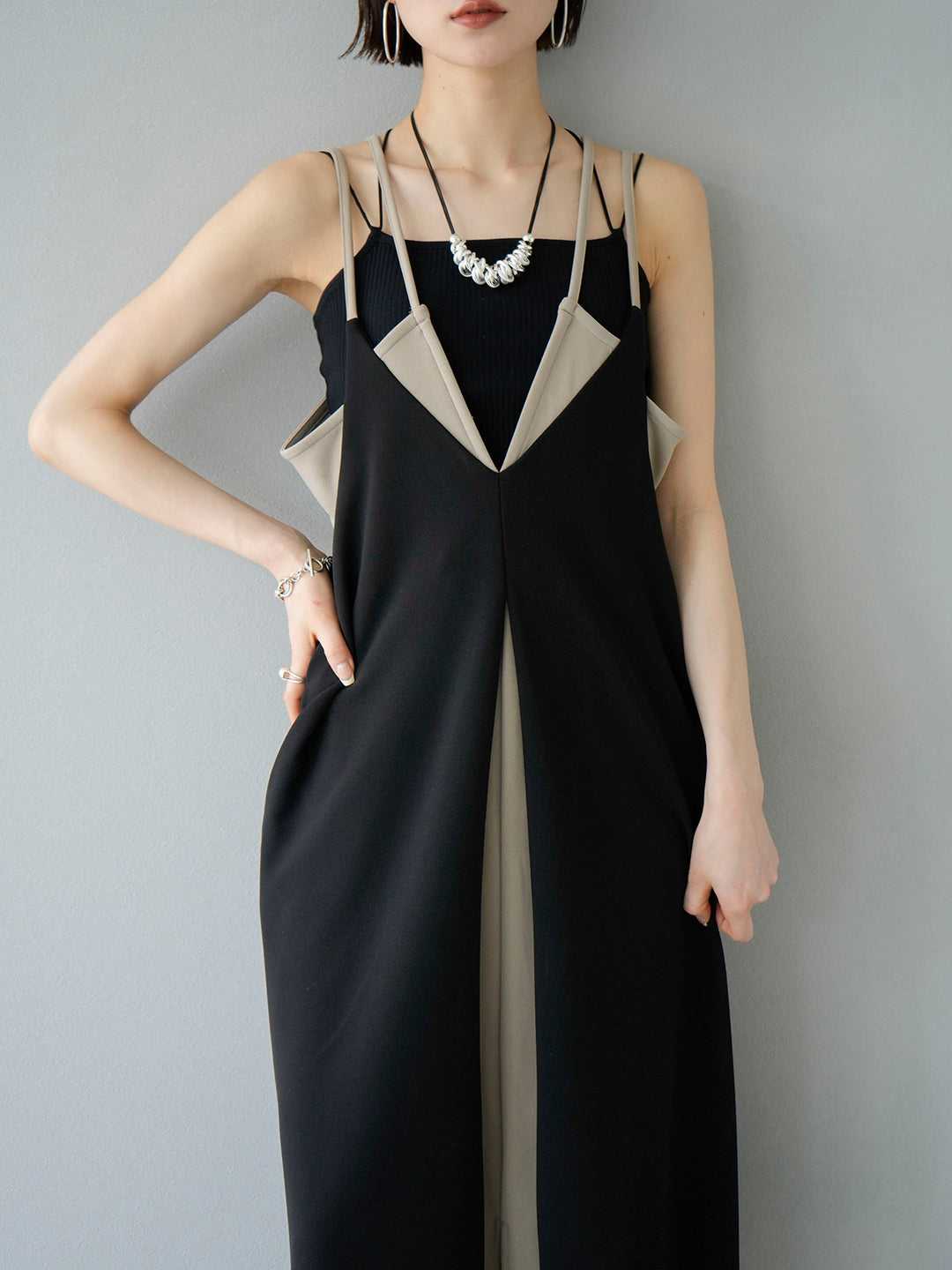[SET] Bicolor layered design cami dress + double strap cut rib bra camisole (2set)