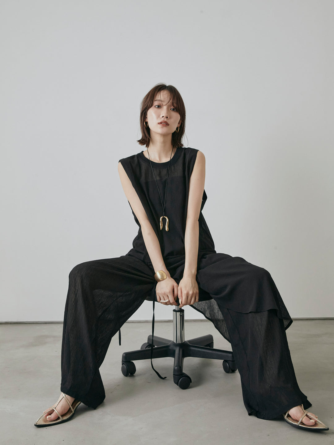 [予約]シアーワッシャーアシンメトリープルオーバー/ブラック