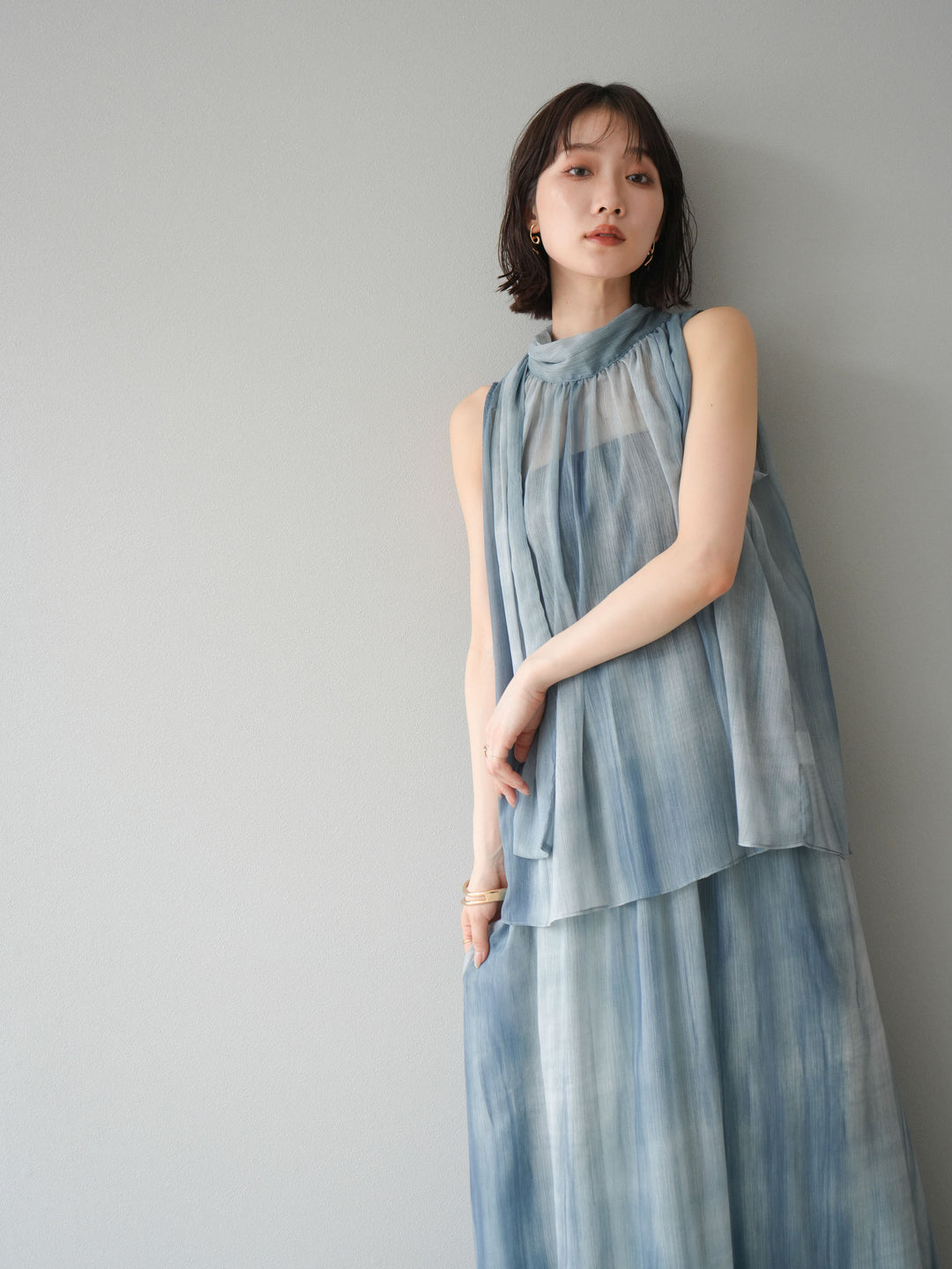 [SET]ニュアンスシアーホルターネックブラウス+ニュアンスシアーフレアスカート(2set)